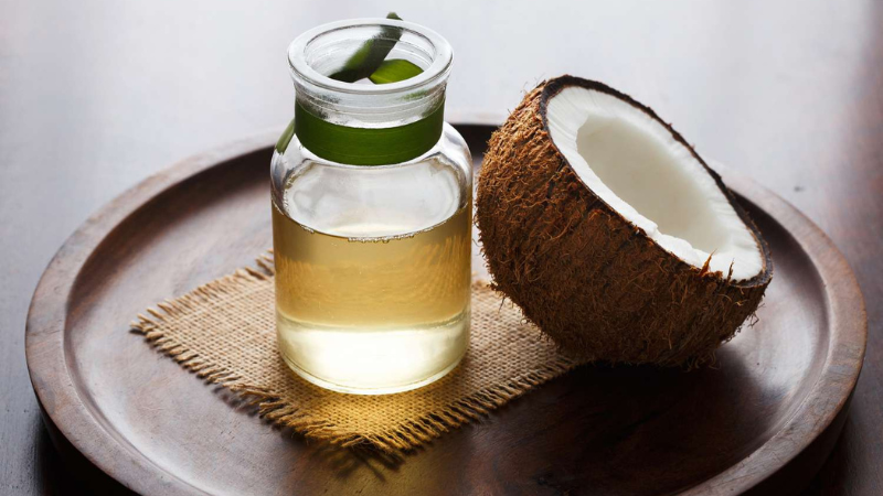 Top 8 Coconut Oil Benefits for Your Skincare Routine