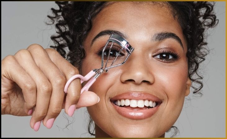 Curling Eyelashes for a Wide-Eyed Effect