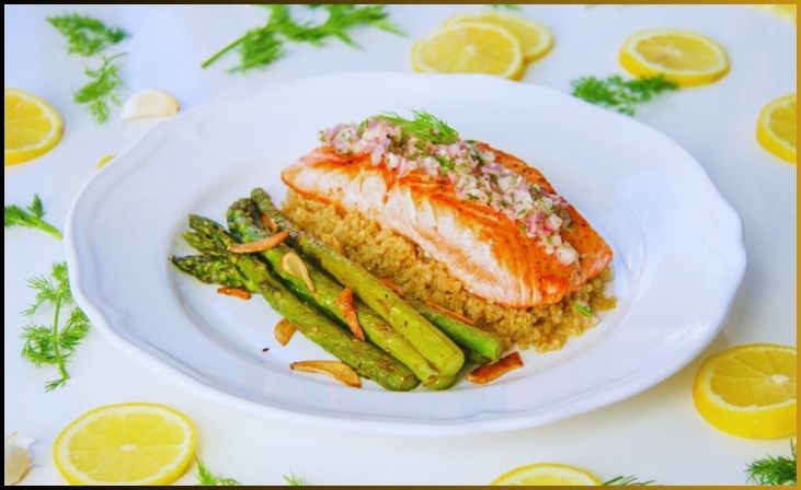 Grilled Salmon with Asparagus and Quinoa