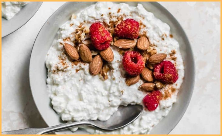 Cottage Cheese with Nuts